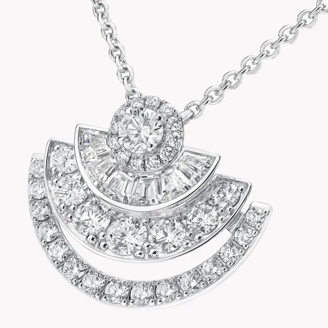 Подвеска Night Moon Baguette Cut Diamond — detail