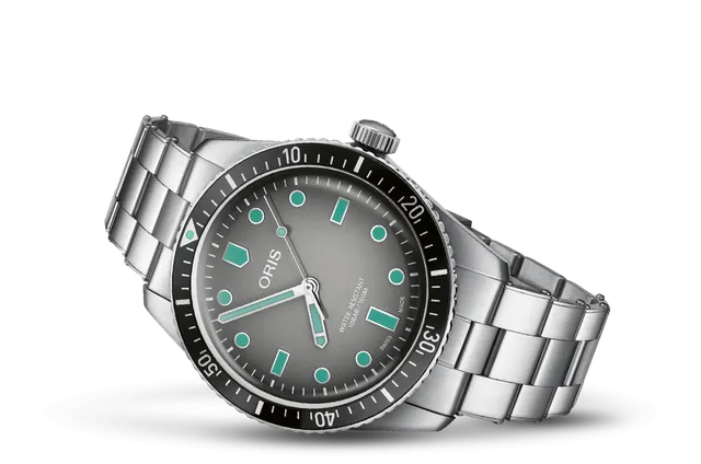 Divers Sixty-five — detail
