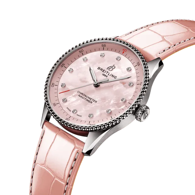 Navitimer 32 — detail