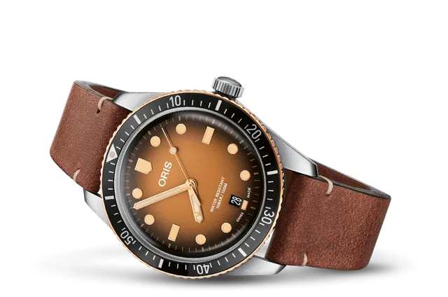 Divers Sixty-five — detail