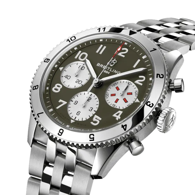 Classic AVI Chronograph 42 Curtiss Warhawk — detail