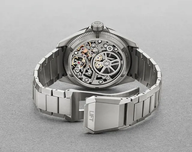 BIG Crown Propilot X Calibre 115 — detail