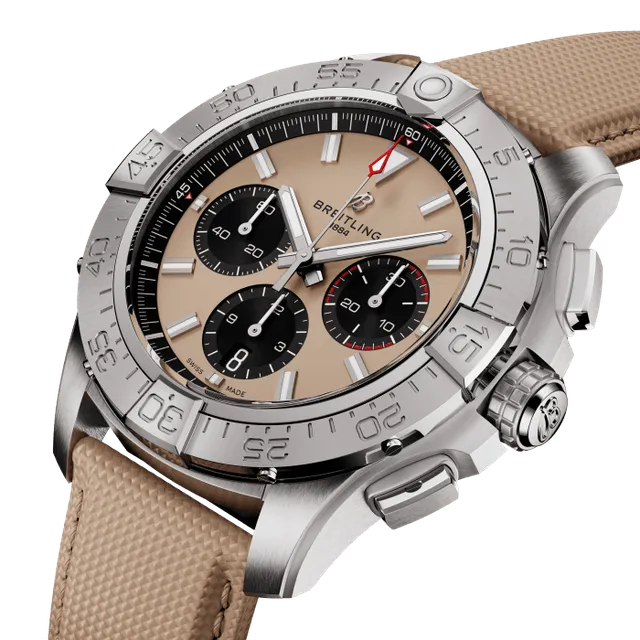 Avenger B01 Chronograph 44 — detail