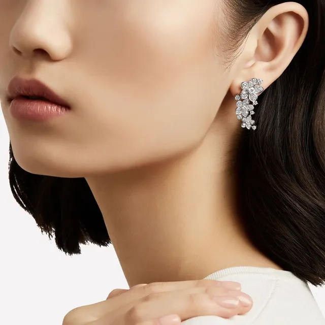 Серьги Wild Flower Diamond Ear Climber — detail