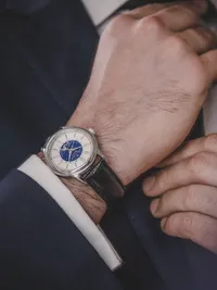 LES CLASSIQUES Moonphase 40mm — thumbnail 3