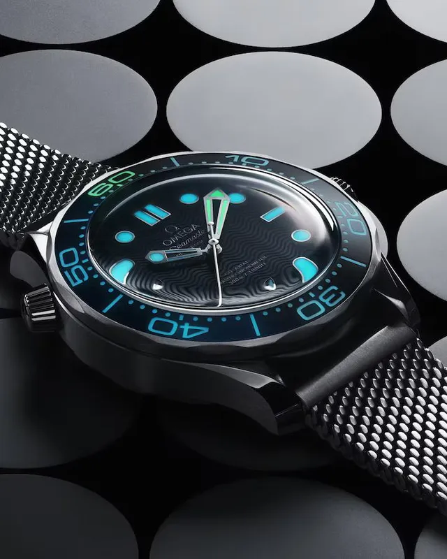 SEAMASTER DIVER 300M James Bond 60th anniversary — 5